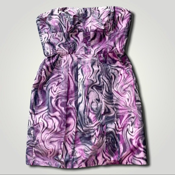 BCBG MAXAZRIA Y2K SHARKSKIN PURPLE PINK IRIDESCENT STRAPLESS MINI PARTY DRESS 6 - Picture 2 of 9